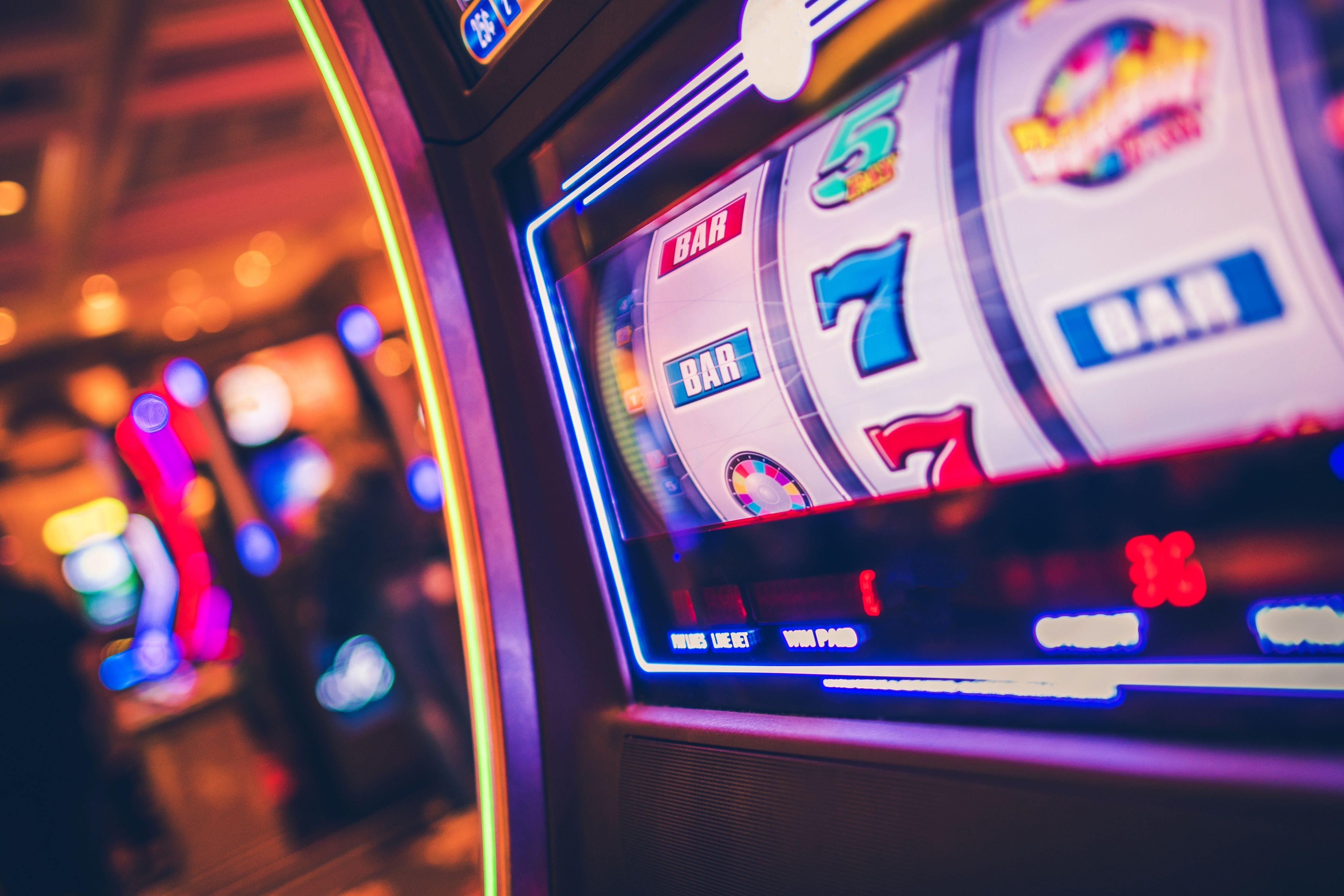 Dragon77 popular slot games including Aviator, Sweet Bonanza, and Gates of Olympus displayed on desktop and mobile screens